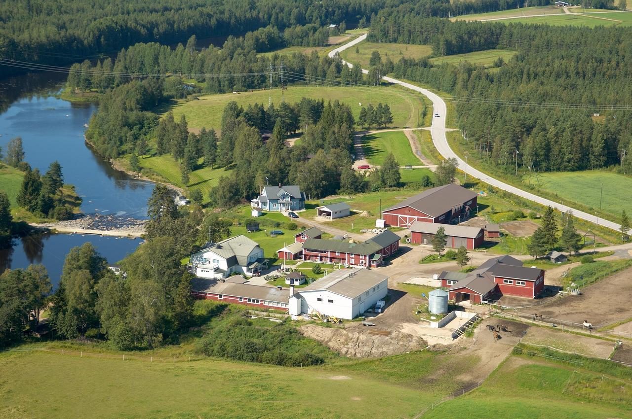 Maalaiskartano Pihkala Hotel Kestilä Buitenkant foto