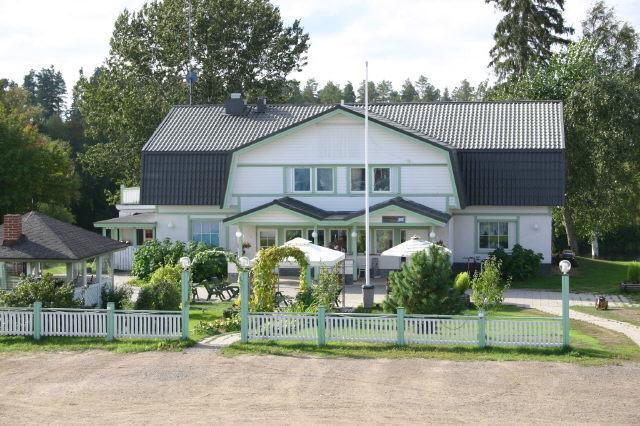 Maalaiskartano Pihkala Hotel Kestilä Buitenkant foto